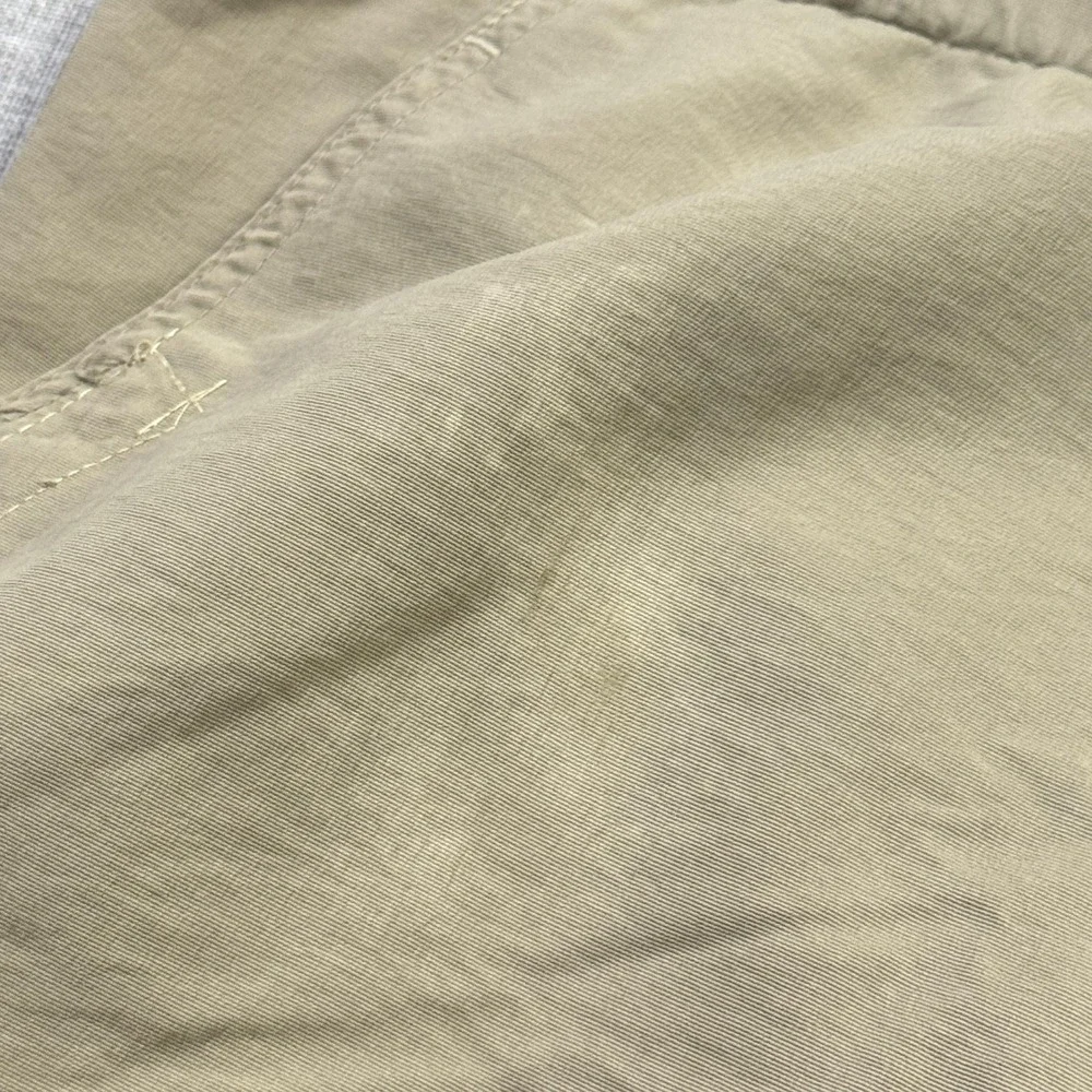 The North Face Cargo Shorts Mens L Beige Nylon Microfiber Flat Front 10 Inseam